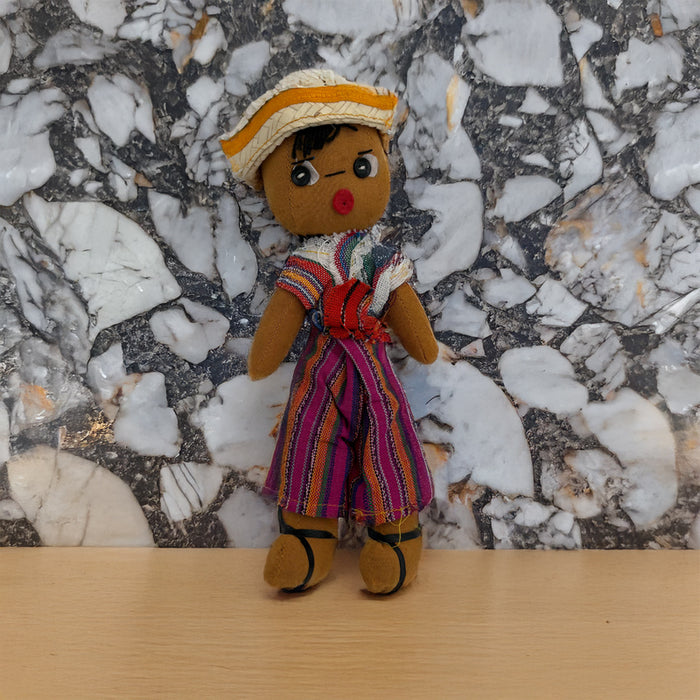 Muñeco Artesanal con Traje Típico – Guatemala